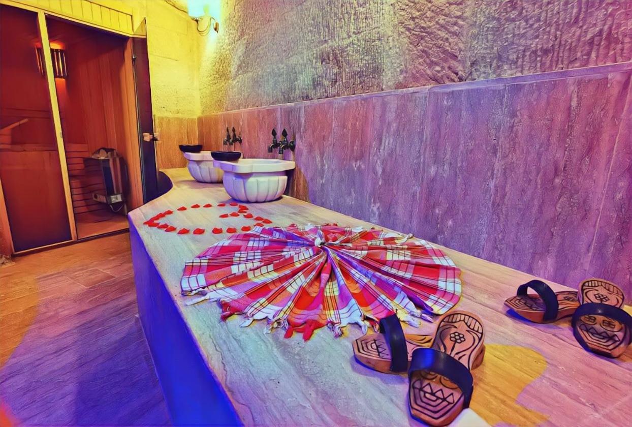 ウルギュップ La Perla Cave Cappadocia Bed & Breakfast エクステリア 写真